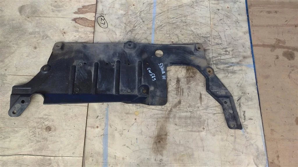 Б.у. защита двигателя пластиковая MITSUBISHI OUTLANDER XL CW5W MITSUBISHI OUTLANDER XL CW5W 4B12 2008