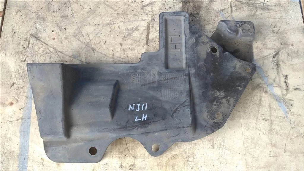 Б.у. пыльник двигателя NISSAN QASHQAI J10 NISSAN QASHQAI J10 MR20DE 2007
