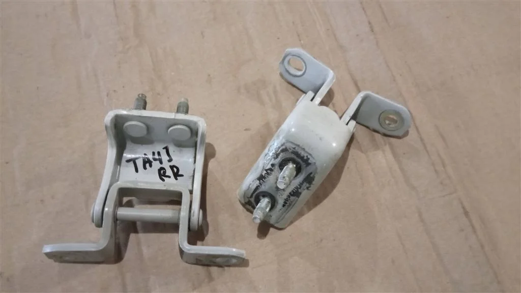 Б.у. петля двери SUZUKI GRAND VITARA JB424 SUZUKI GRAND VITARA JB424 J24B 2008