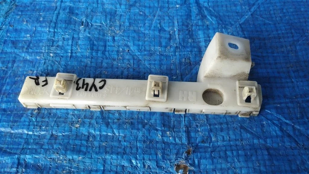 Б.у. крепление бампера перед MITSUBISHI LANCER CY4A MITSUBISHI LANCER CY4A 4B11 2008