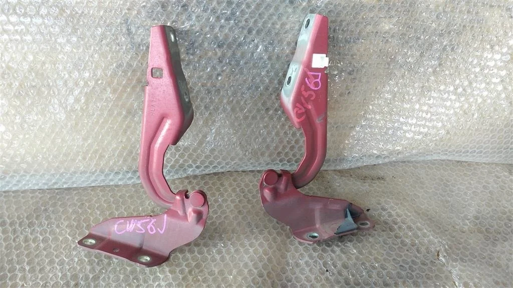 Б.у. петля капота (2шт) MITSUBISHI OUTLANDER XL CW5W MITSUBISHI OUTLANDER XL CW5W 4B12 2008