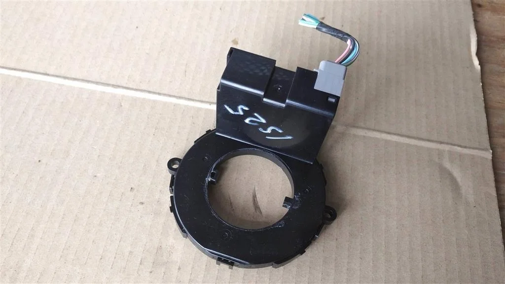 Б.у. датчик положения руля LEXUS IS250 GSE20 LEXUS IS250 GSE20 4GRFSE 2006