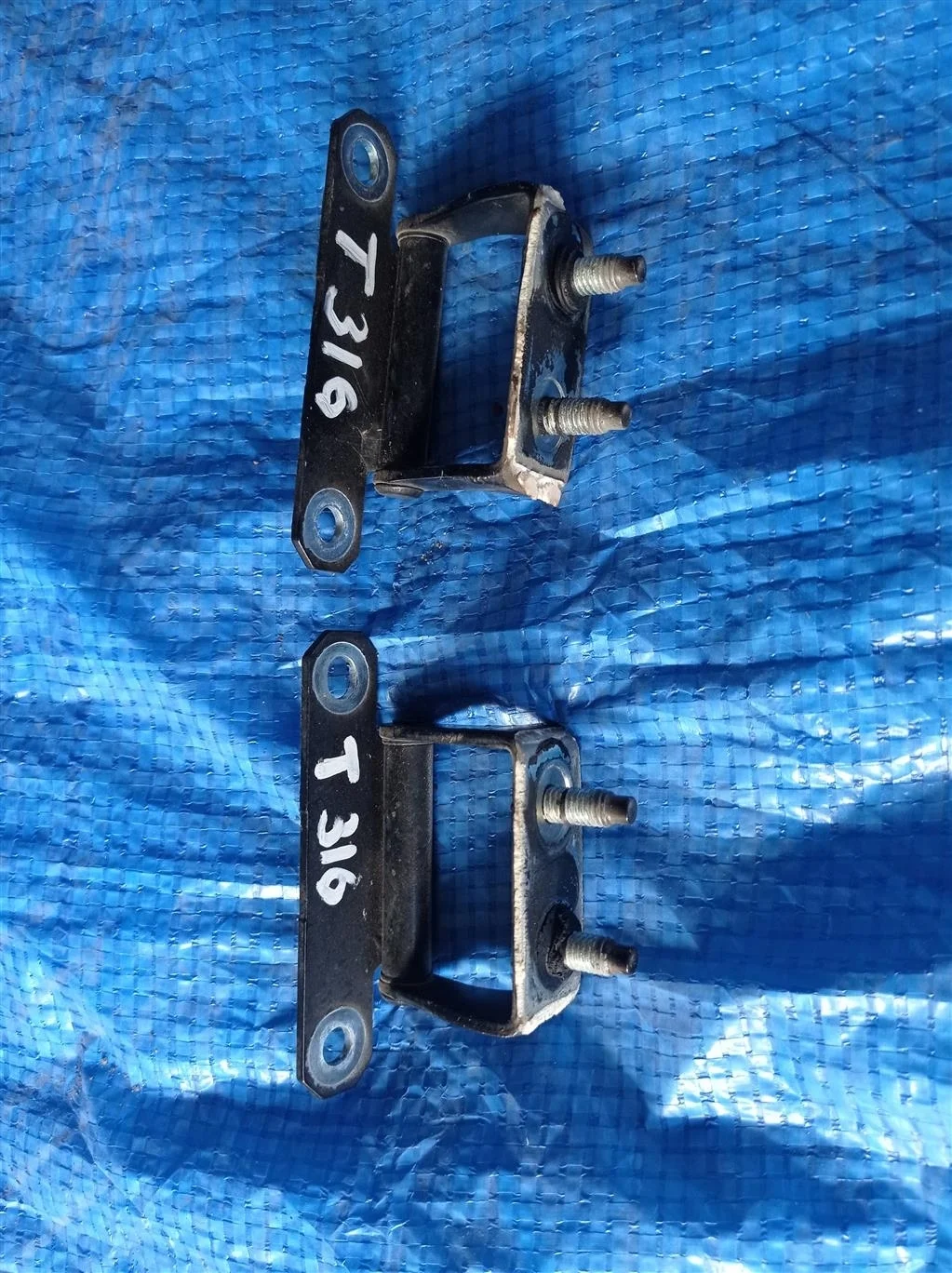 Б.у. петля багажника (2шт) NISSAN X-TRAIL T31 NISSAN X-TRAIL T31 QR25 2007