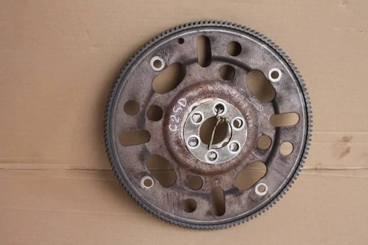 Б.у. маховик NISSAN SERENA C25 NISSAN SERENA C25 MR20(DE) 2007