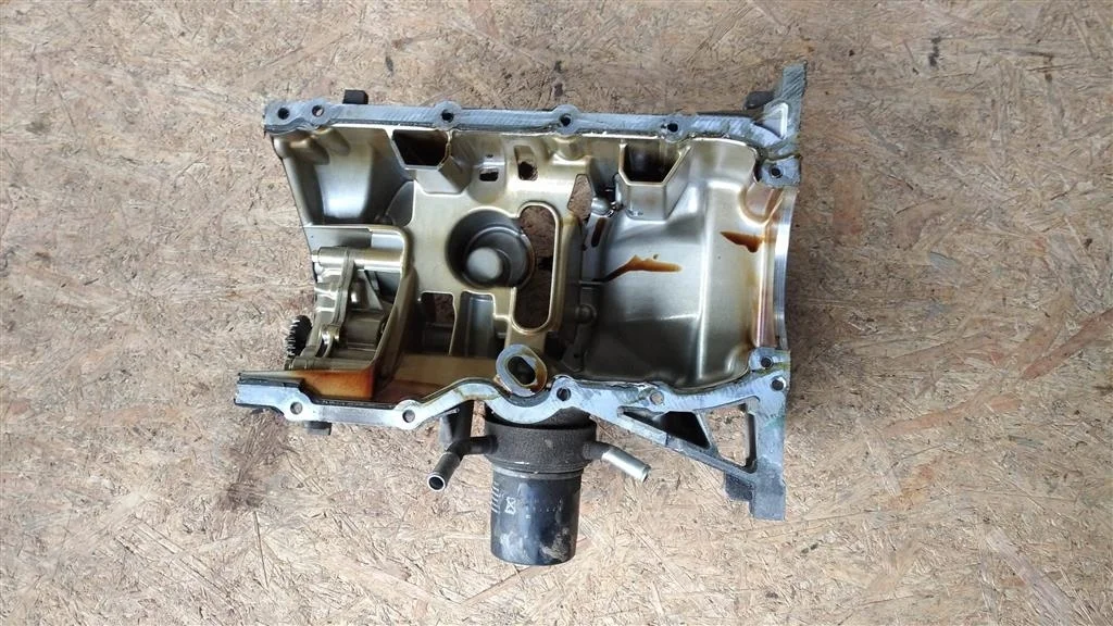 Б.у. поддон картера NISSAN JUKE F15E NISSAN JUKE F15E HR16 2015