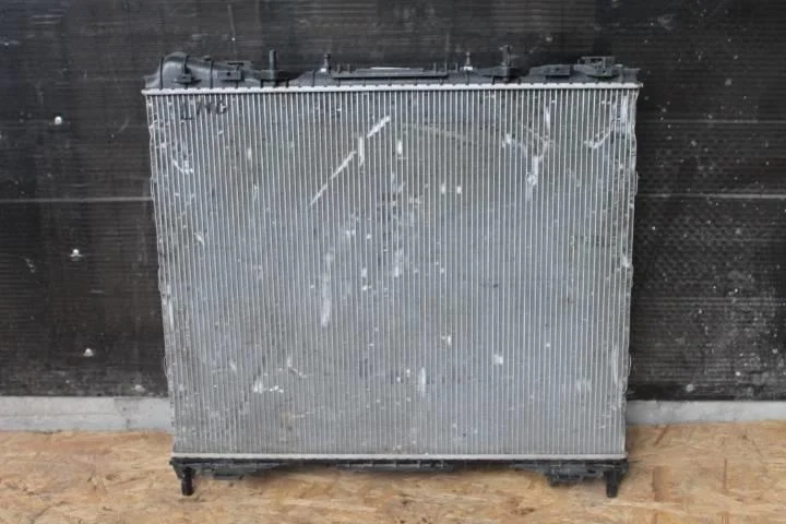 Б.у. радиатор охлаждения LAND ROVER RANGE ROVER L405 LAND ROVER RANGE ROVER L405  2013