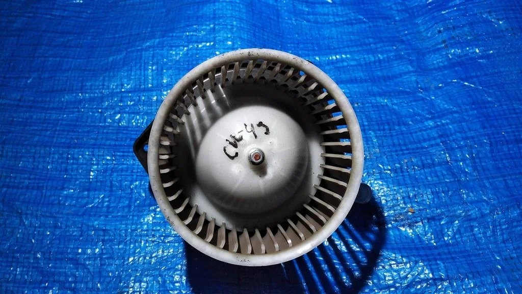 Б.у. мотор печки MITSUBISHI OUTLANDER XL CW4W MITSUBISHI OUTLANDER XL CW4W 4B11 2010