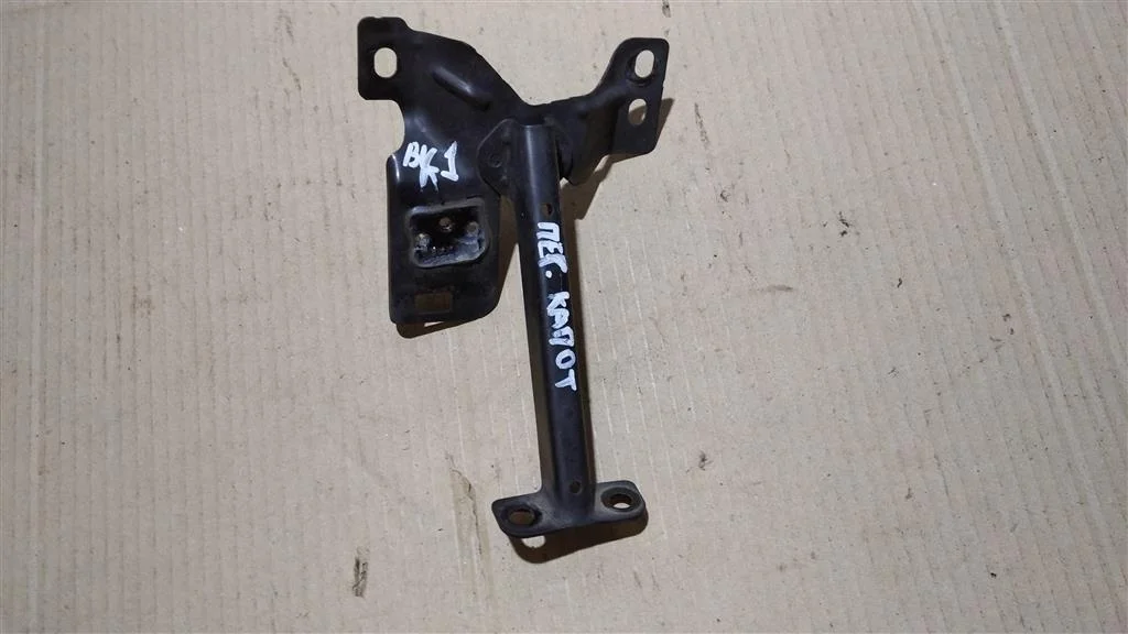 Б.у. стойка телевизора MAZDA MAZDA 3 BK MAZDA MAZDA 3 BK LF 2004