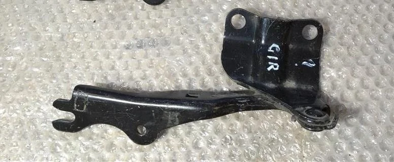 Б.у. петля капота MAZDA MAZDA 6 GH MAZDA MAZDA 6 GH  2007-