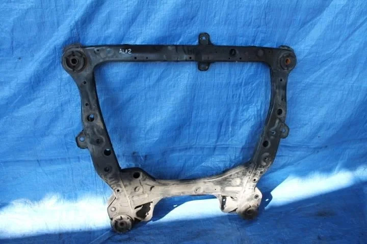 Б.у. балка под двс TOYOTA ALPHARD H10 TOYOTA ALPHARD H10 2AZ 2006