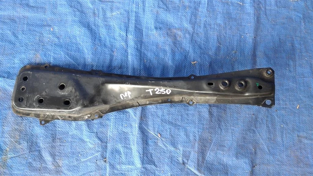 Б.у. балка продольная (лыжа) TOYOTA AVENSIS AZT251 TOYOTA AVENSIS AZT251 2AZ 2007