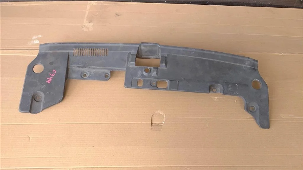 Б.у. накладка на панель радиатора MITSUBISHI LANCER CY4A MITSUBISHI LANCER CY4A 4B11