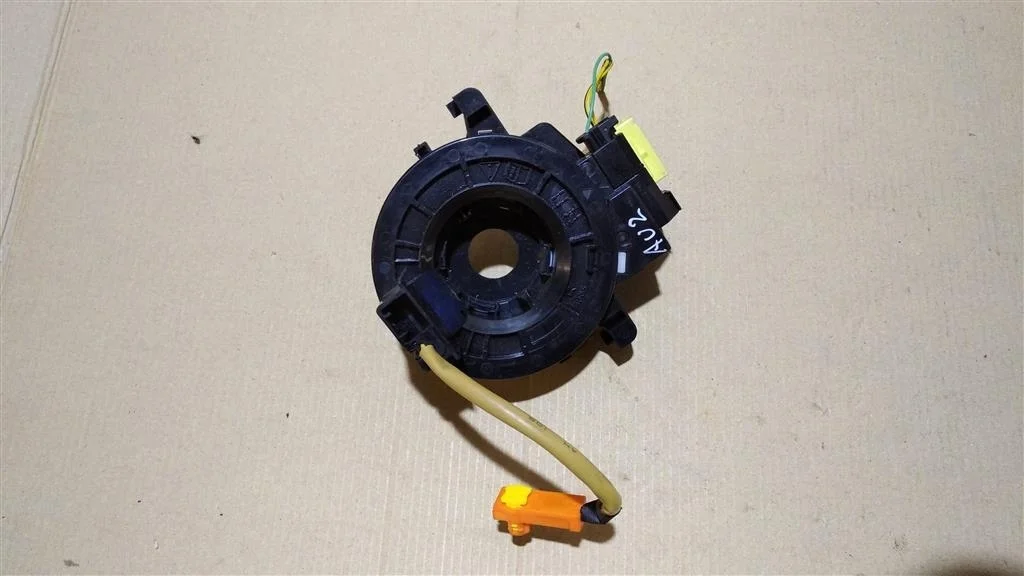 Б.у. шлейф рулевой TOYOTA AURIS ZRE150 TOYOTA AURIS ZRE150 2ZR