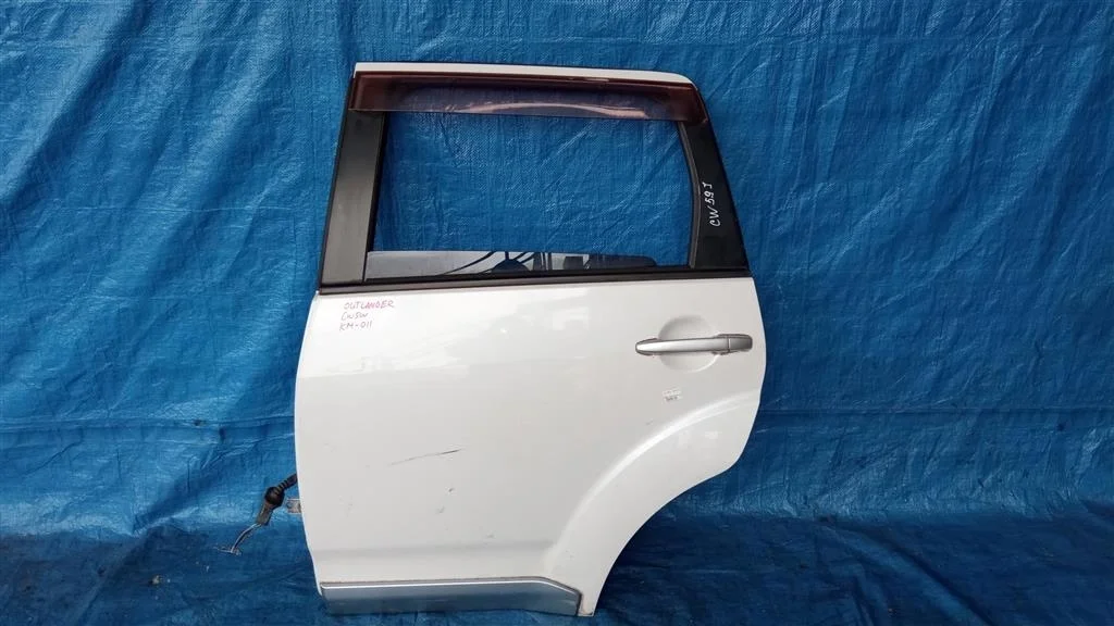 Б.у. дверь MITSUBISHI OUTLANDER XL CW5W MITSUBISHI OUTLANDER XL CW5W 4B12 2006
