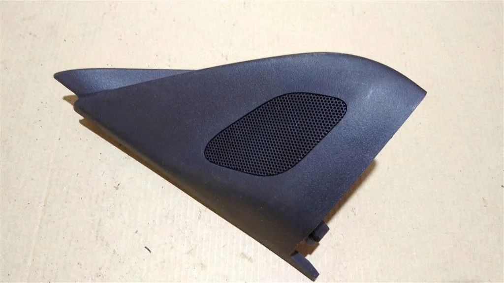 Б.у. крышка зеркала внутренняя MITSUBISHI OUTLANDER XL CW5W MITSUBISHI OUTLANDER XL CW5W 4B12 2006