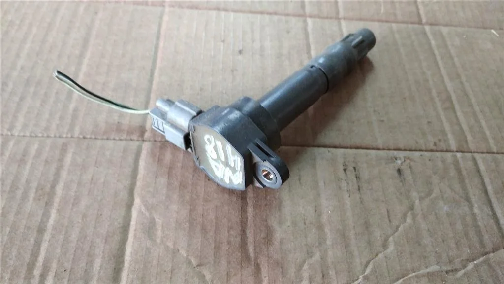 Б.у. катушка зажигания MITSUBISHI GRANDIS NA4W MITSUBISHI GRANDIS NA4W 4G69 2004