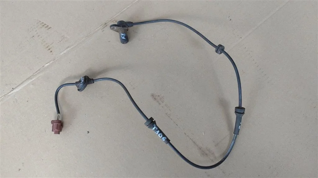 Б.у. датчик abs NISSAN X-TRAIL T30 NISSAN X-TRAIL T30 QR20 2001