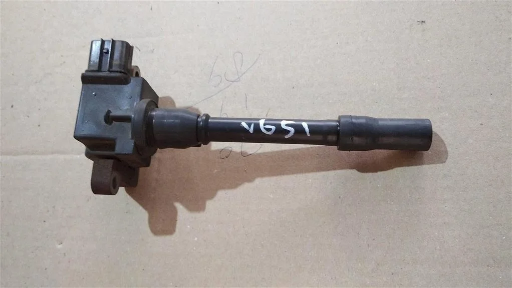 Б.у. катушка зажигания MITSUBISHI PAJERO V65W MITSUBISHI PAJERO V65W 6G74GDI 2001