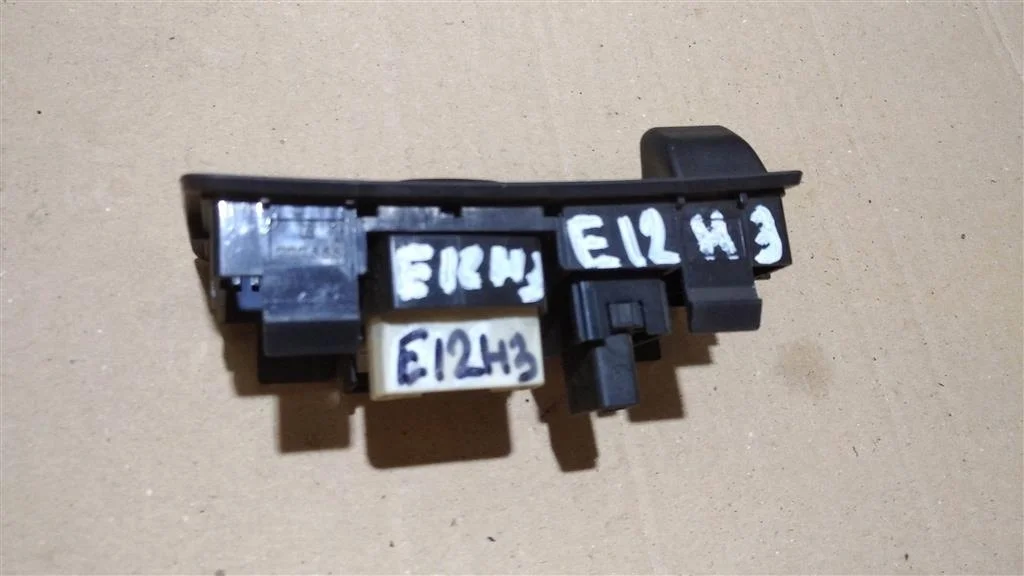 Б.у. блок управления зеркалами TOYOTA COROLLA E120 TOYOTA COROLLA E120  2001-2007