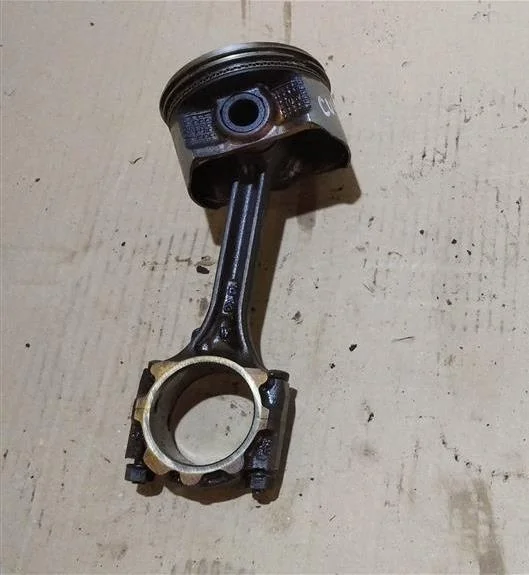 Б.у. шатун MITSUBISHI AIRTREK CU4W MITSUBISHI AIRTREK CU4W 4G64 2002