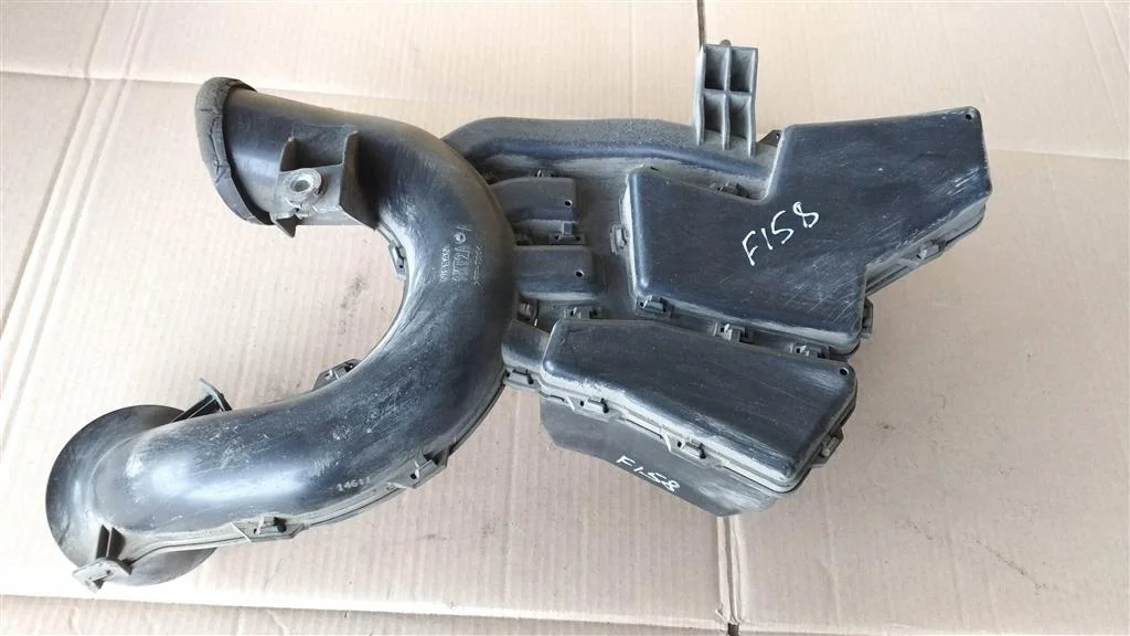 Б.у. резонатор воздушного фильтра NISSAN JUKE F15E NISSAN JUKE F15E HR16 2011