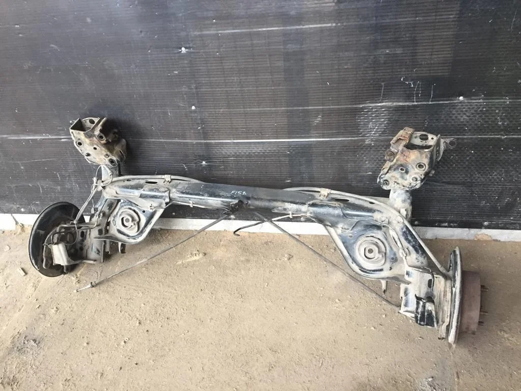 Б.у. балка NISSAN JUKE F15E NISSAN JUKE F15E HR16 2011