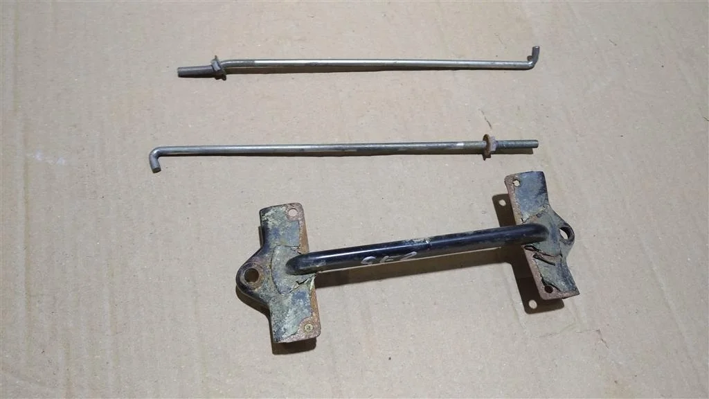 Б.у. крепление аккумулятора MITSUBISHI OUTLANDER GF2W MITSUBISHI OUTLANDER GF2W 4B11 2017