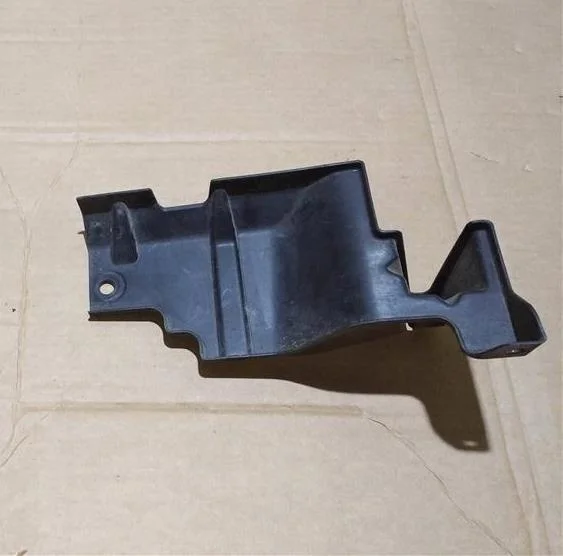 Б.у. дефлектор радиатора MITSUBISHI OUTLANDER GF2W MITSUBISHI OUTLANDER GF2W 4B11 2017