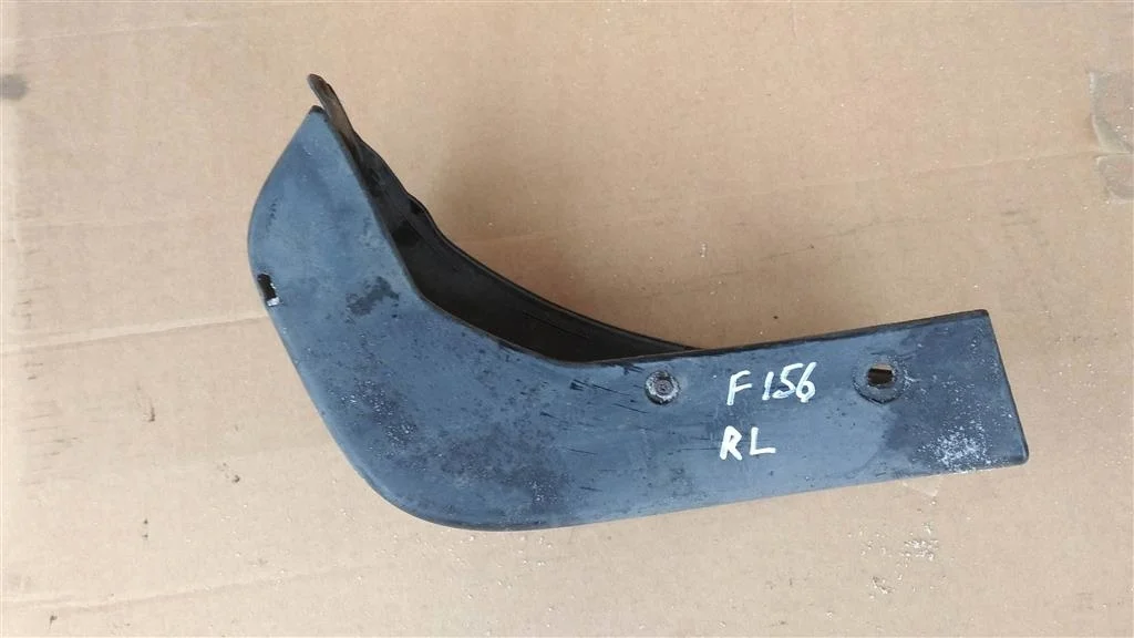 Б.у. брызговик NISSAN JUKE F15E NISSAN JUKE F15E HR15 2011