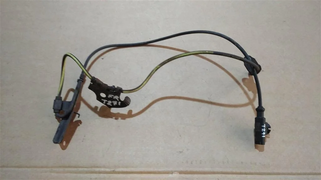 Б.у. датчик abs TOYOTA AVENSIS ZRT270 TOYOTA AVENSIS ZRT270 3ZRFAE 2011