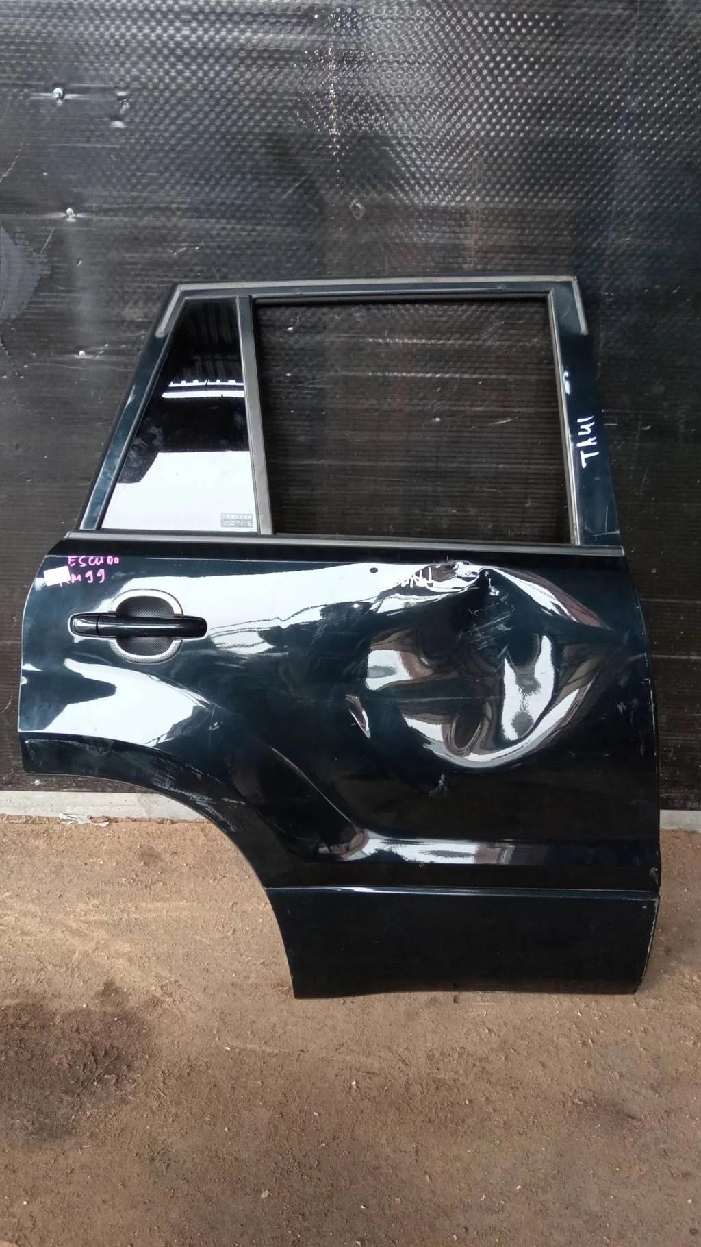 Б.у. дверь SUZUKI GRAND VITARA JB424 SUZUKI GRAND VITARA JB424 J24B 2008