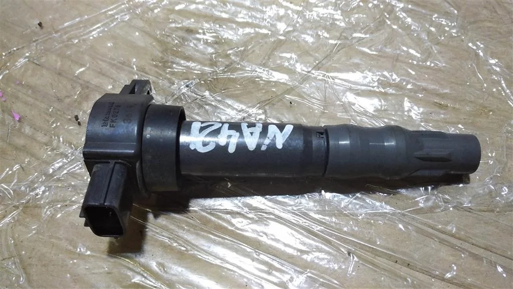 Б.у. катушка зажигания MITSUBISHI GRANDIS NA4W MITSUBISHI GRANDIS NA4W 4G69 2003