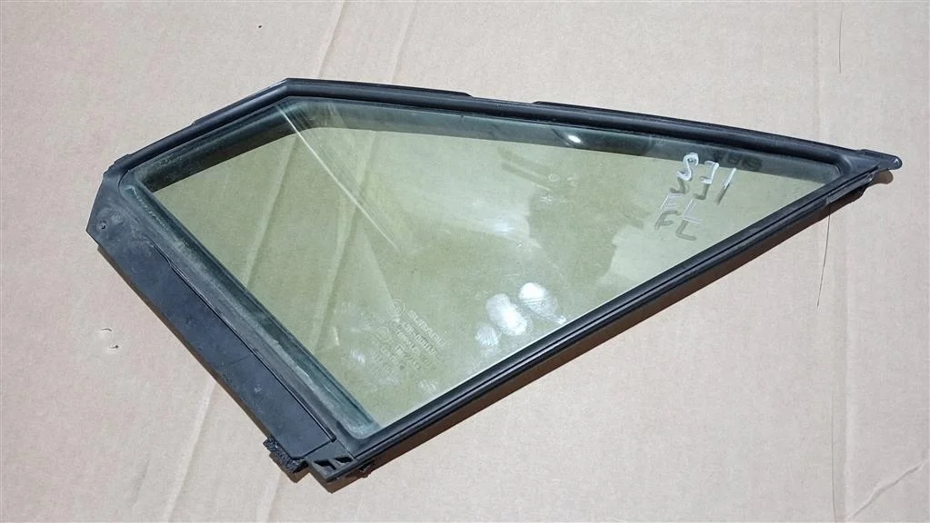 Б.у. форточка двери SUBARU FORESTER S13 SUBARU FORESTER S13 FB20A 2015