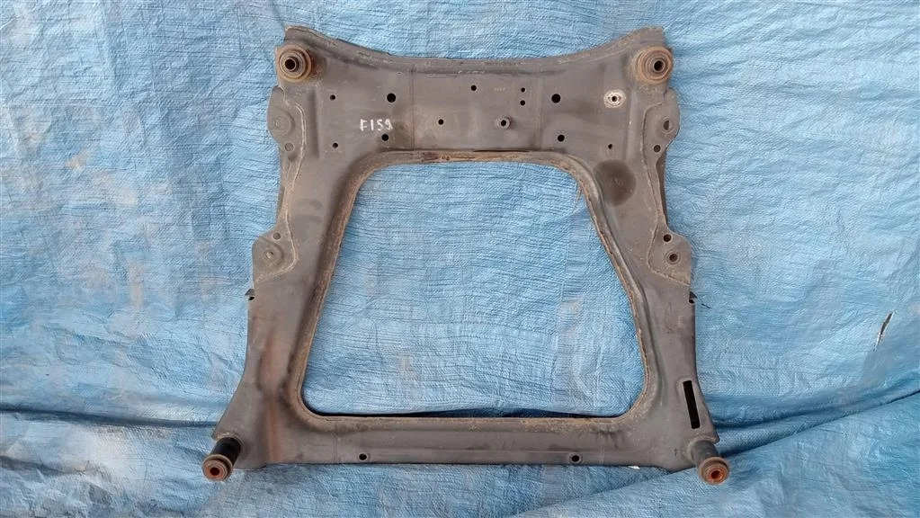 Б.у. балка под двс NISSAN JUKE F15E NISSAN JUKE F15E HR16 2010