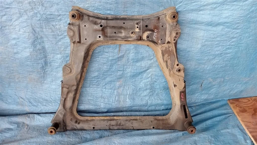 Б.у. балка под двс NISSAN JUKE F15E NISSAN JUKE F15E HR16 2011