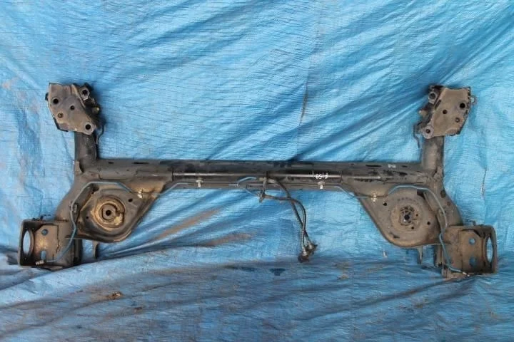 Б.у. балка NISSAN JUKE F15E NISSAN JUKE F15E HR16 2010