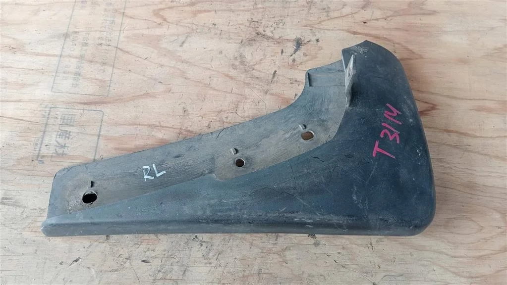 Б.у. брызговик NISSAN X-TRAIL T31 NISSAN X-TRAIL T31 QR25 2007