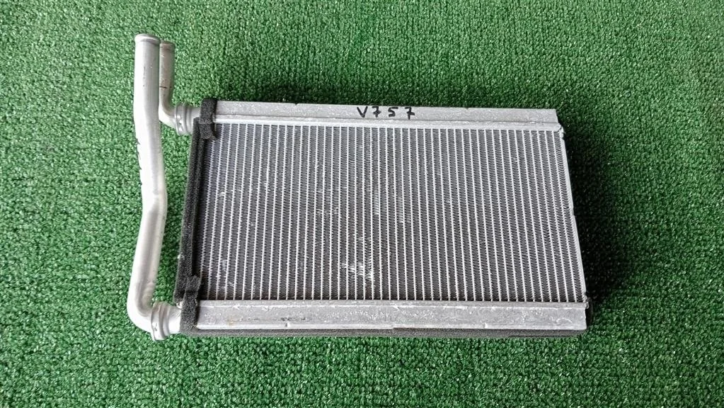 Б.у. радиатор печки MITSUBISHI PAJERO V75W MITSUBISHI PAJERO V75W 6G74 2001