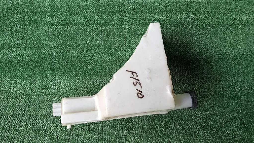 Б.у. бачок расширительный NISSAN JUKE F15E NISSAN JUKE F15E HR15DE 2012