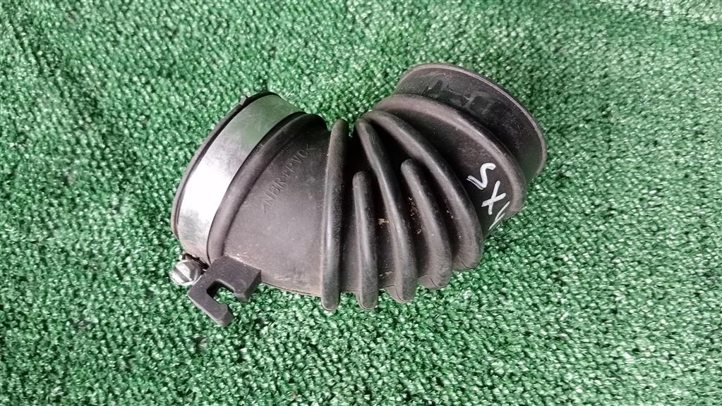 Б.у. патрубок воздушного фильтра SUZUKI SX4 YA11S SUZUKI SX4 YA11S M16A 2008