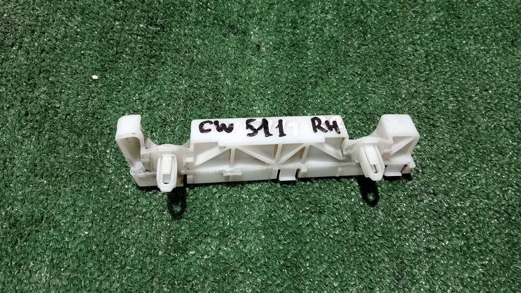 Б.у. крепление бампера зад MITSUBISHI OUTLANDER XL CW5W MITSUBISHI OUTLANDER XL CW5W 4B11 2006