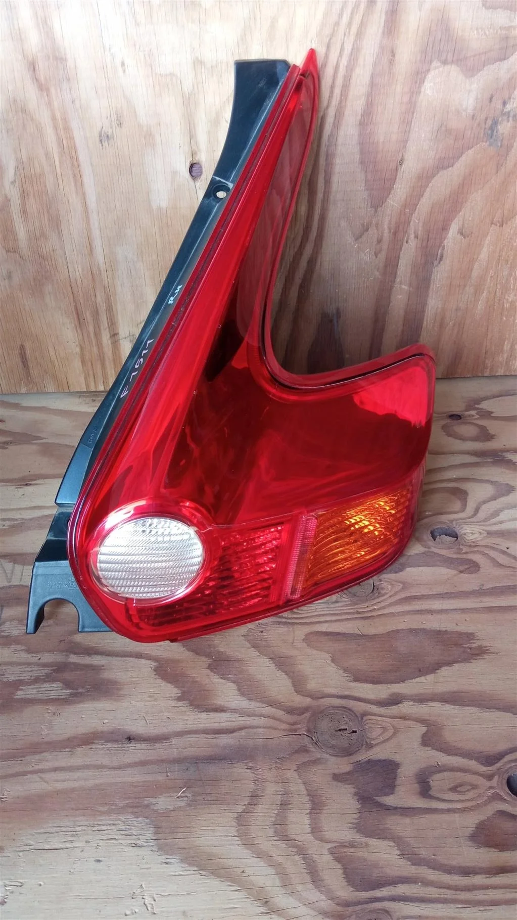 Б.у. фонарь наружный NISSAN JUKE F15E NISSAN JUKE F15E HR16 2011