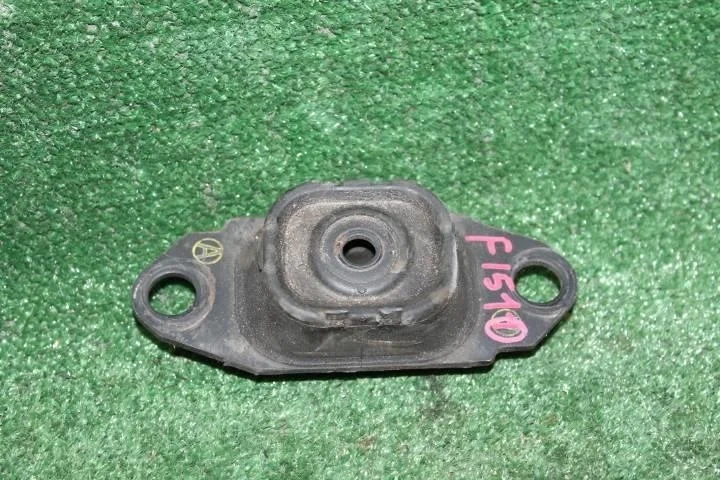 Б.у. опора двигателя NISSAN JUKE F15E NISSAN JUKE F15E HR16 2010