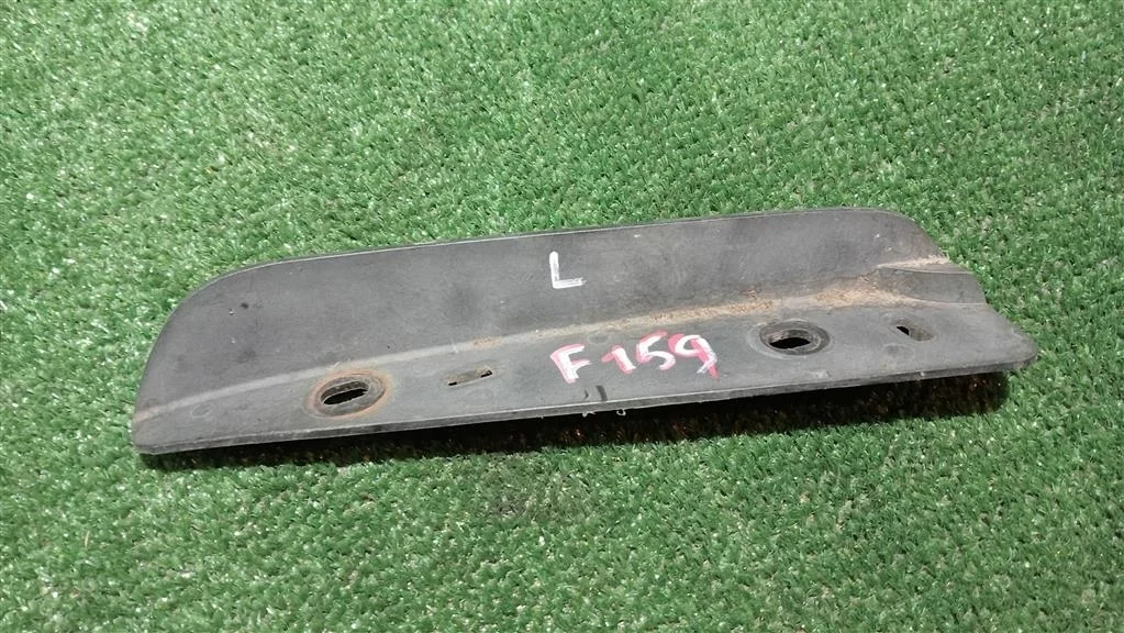 Б.у. брызговик на бампер NISSAN JUKE F15E NISSAN JUKE F15E HR16 2010