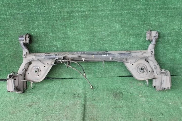 Б.у. балка NISSAN SERENA C26 NISSAN SERENA C26 MR20DD 2011