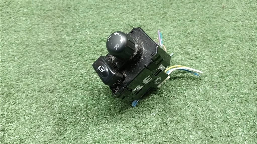 Б.у. блок управления зеркалами NISSAN LEAF ZE NISSAN LEAF ZE EM61 2012