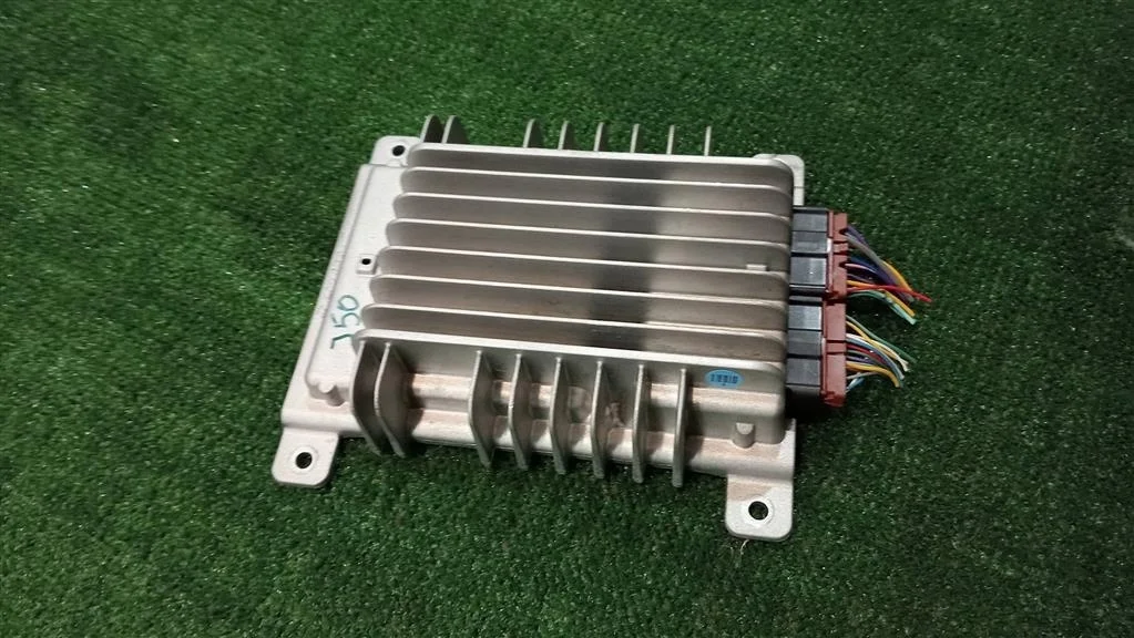 Б.у. усилитель звука INFINITI QX50 J50 INFINITI QX50 J50 VQ37VHR 2010