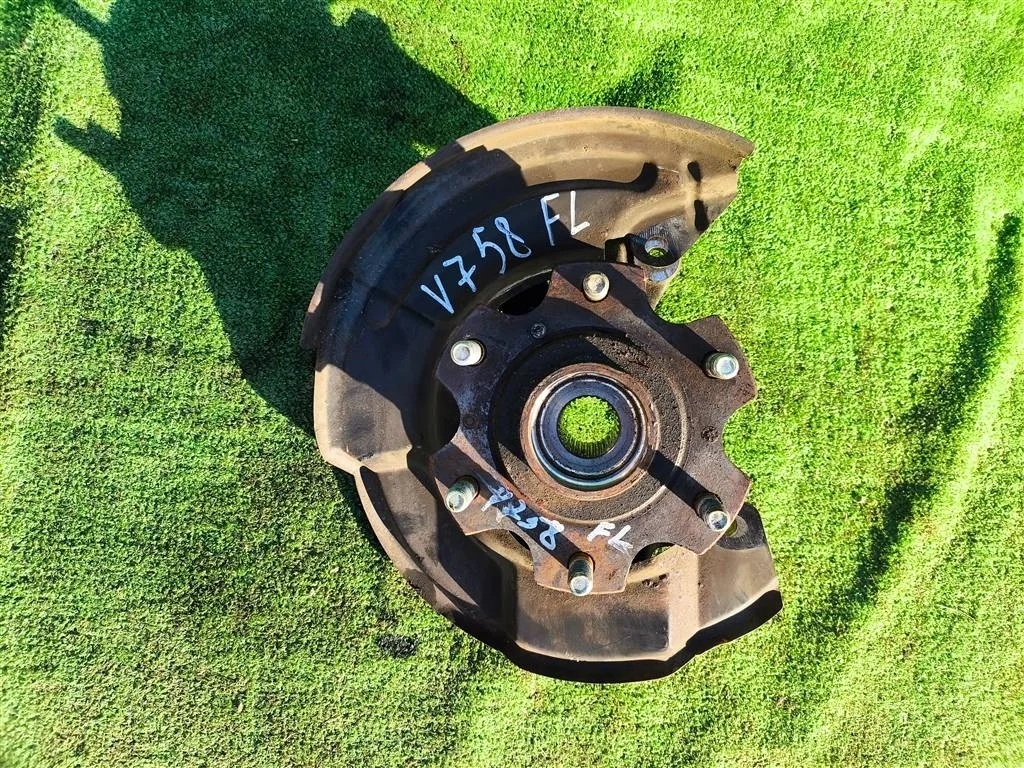 Б.у. кулак поворотный MITSUBISHI PAJERO V75W MITSUBISHI PAJERO V75W 3.5 2000