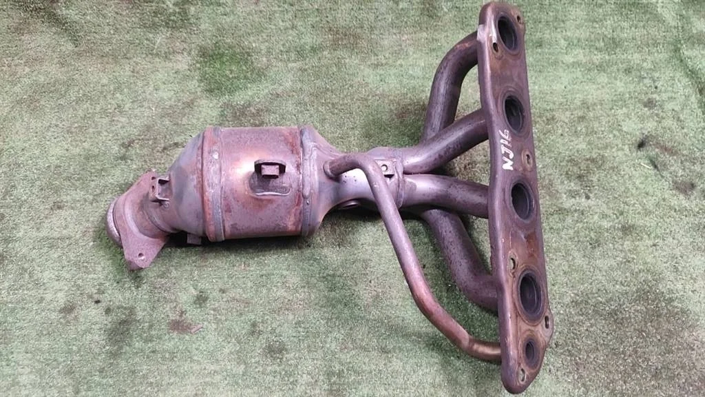 Б.у. коллектор выпускной с катализатором NISSAN QASHQAI J10 NISSAN QASHQAI J10 2.0 2007