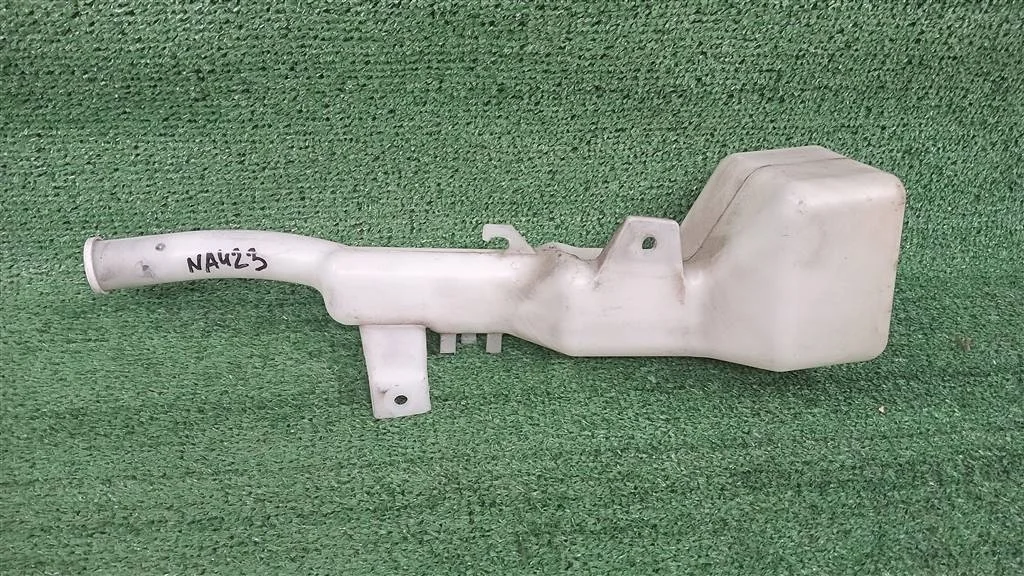 Б.у. бачок расширительный MITSUBISHI GRANDIS NA4W MITSUBISHI GRANDIS NA4W 4G69 2003